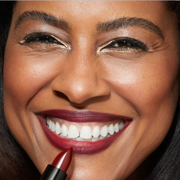 🦋 Laura Geller Modern Classic Cream Lipstick (in Berry Bliss) - Picture 4 of 13